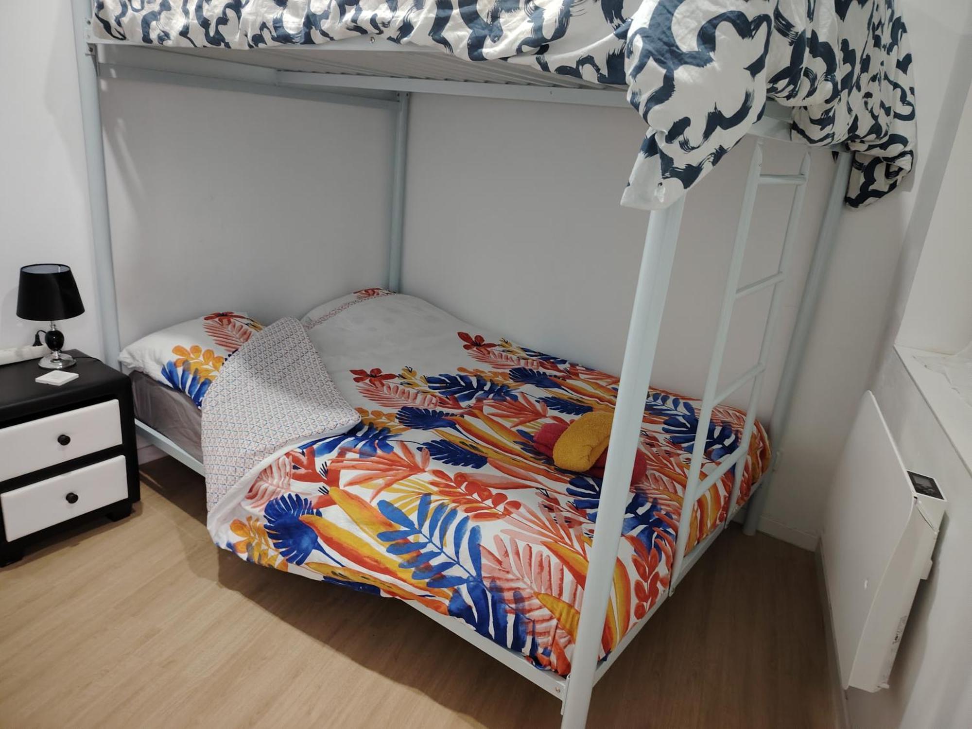 Locatif Gare Lille Europe Souvenir Bed & Breakfast Exterior photo